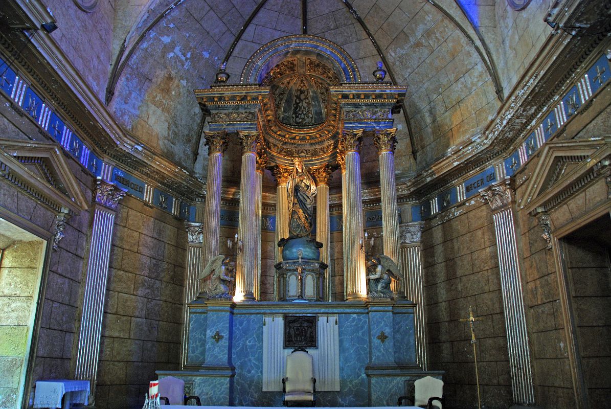 40 Cuba - Cienfuegos - Parque Jose Marti - Catedral de la Purisima Concepcion Altar